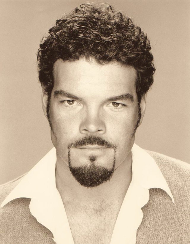 Фото - Дэвид Хатчисон: 640x821 / 89 Кб