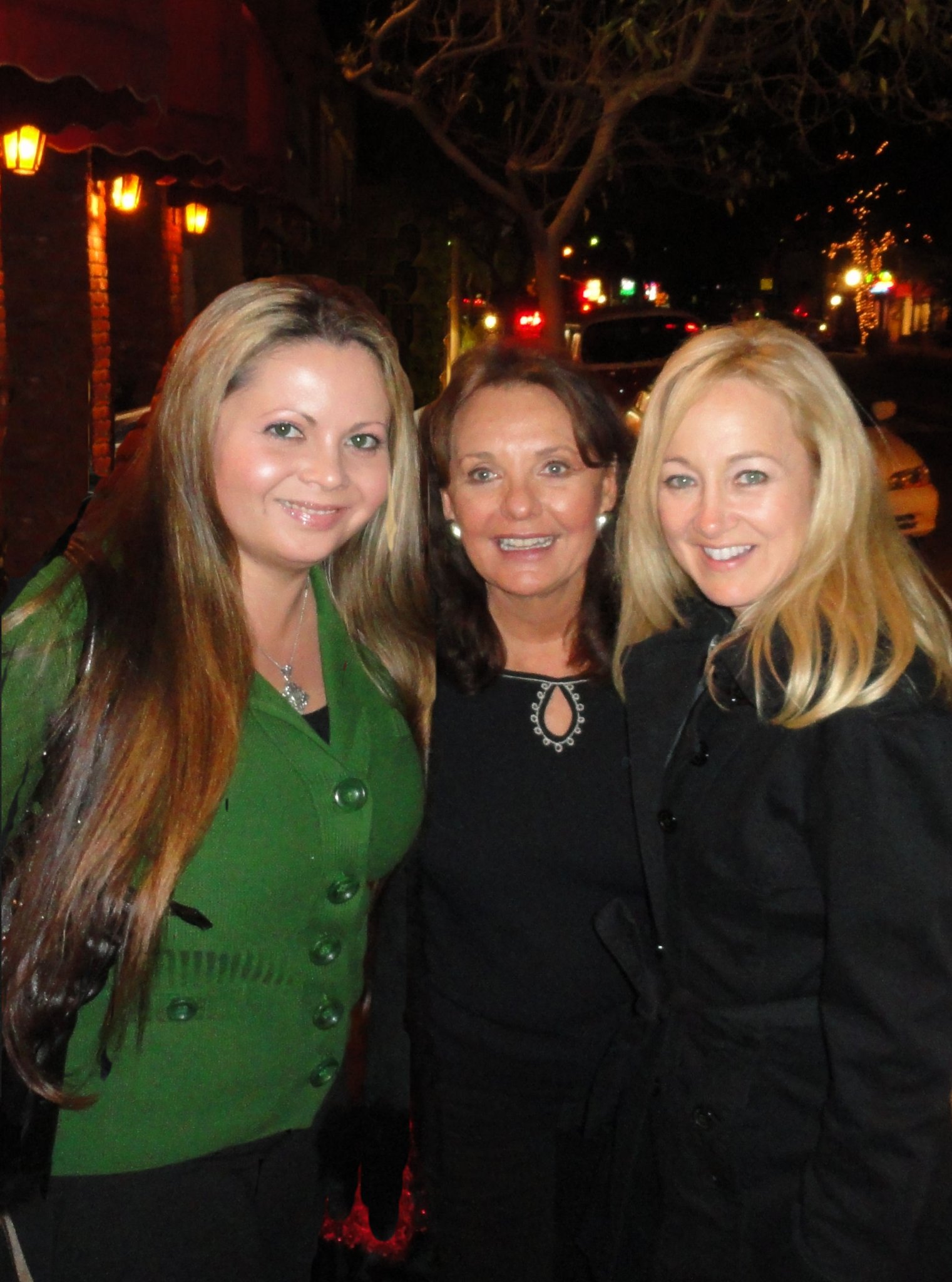 Фото - Джулия Дэвис: 1521x2048 / 349 Кб