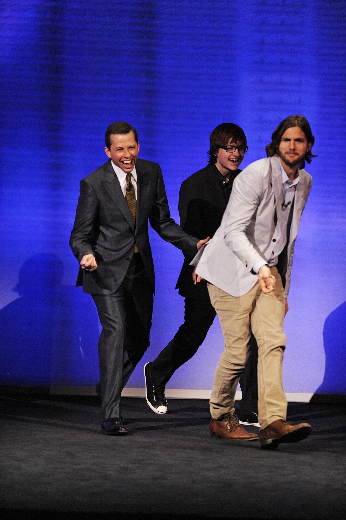 Фото - Энгус Т. Джонс: 1331x2000 / 449 Кб