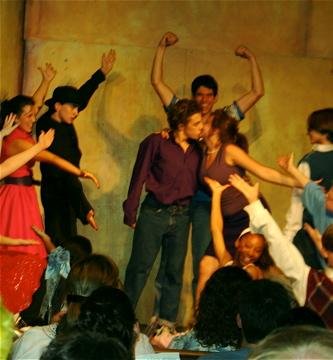 Фото - Джордан Уокер Росс: 333x360 / 24 Кб