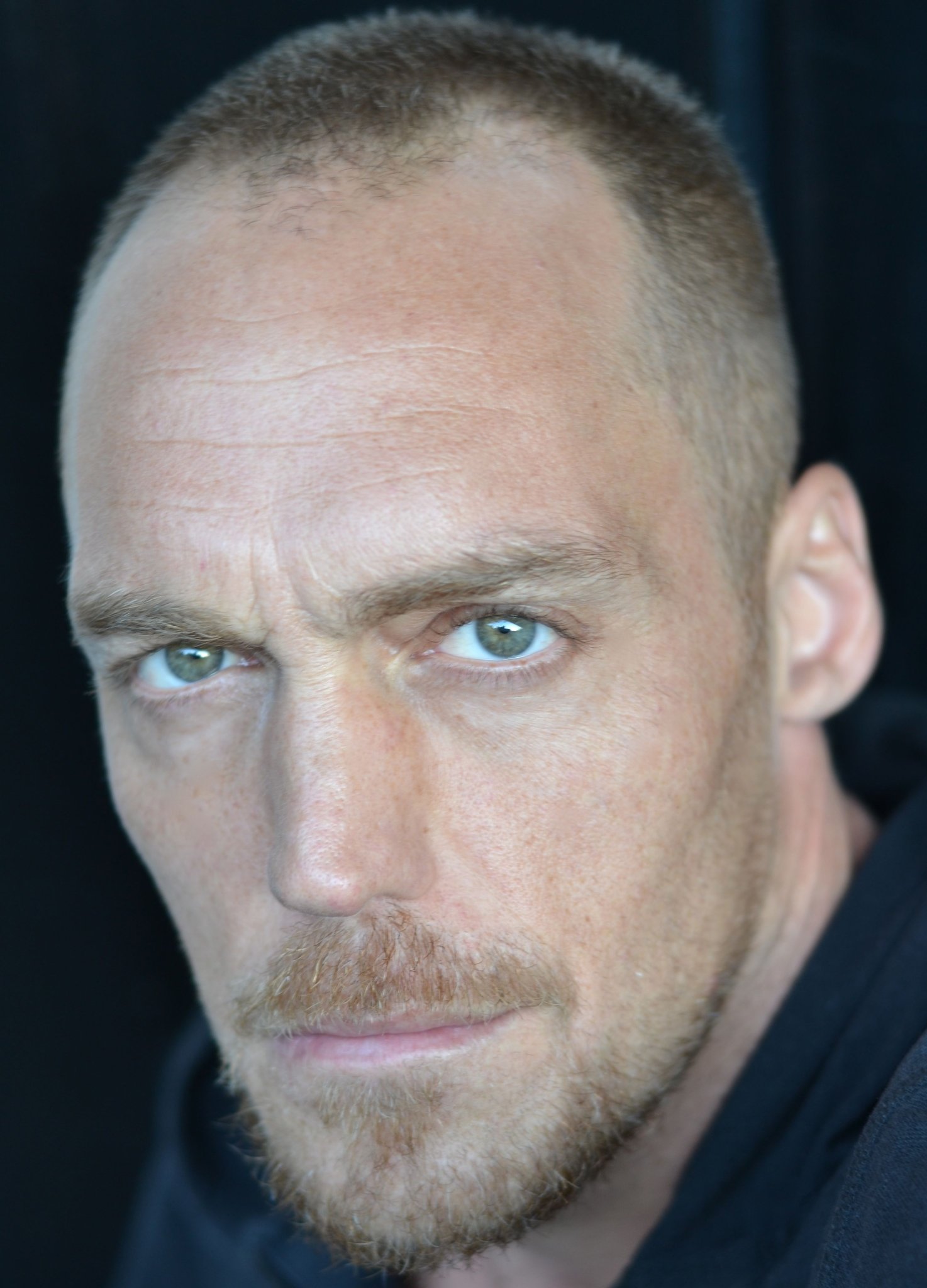 Фото - Дункан Медоуз: 1474x2048 / 248 Кб