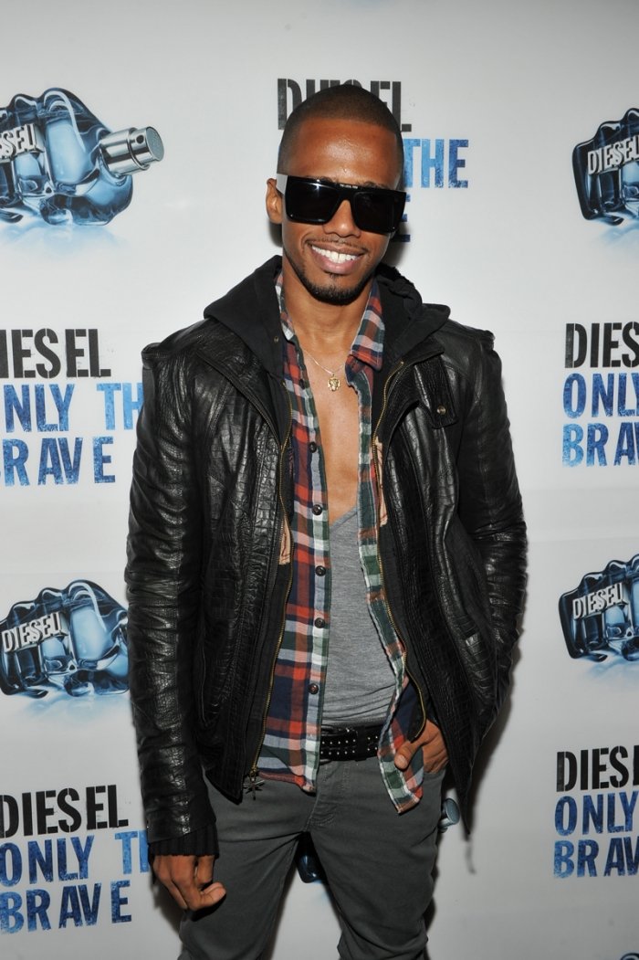 Фото - Эрик Уэст: 700x1051 / 125 Кб