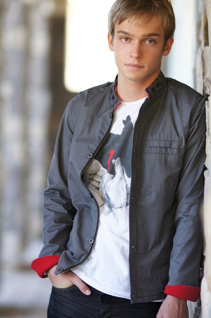 Фото - Девон Джирхарт: 680x1024 / 96 Кб