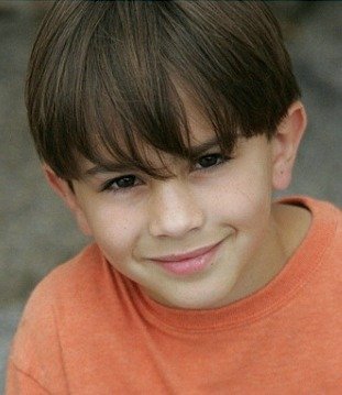 Фото - Брэйди Эндер: 311x359 / 23 Кб