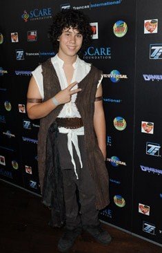 Фото - Сэм Лант: 235x366 / 21 Кб