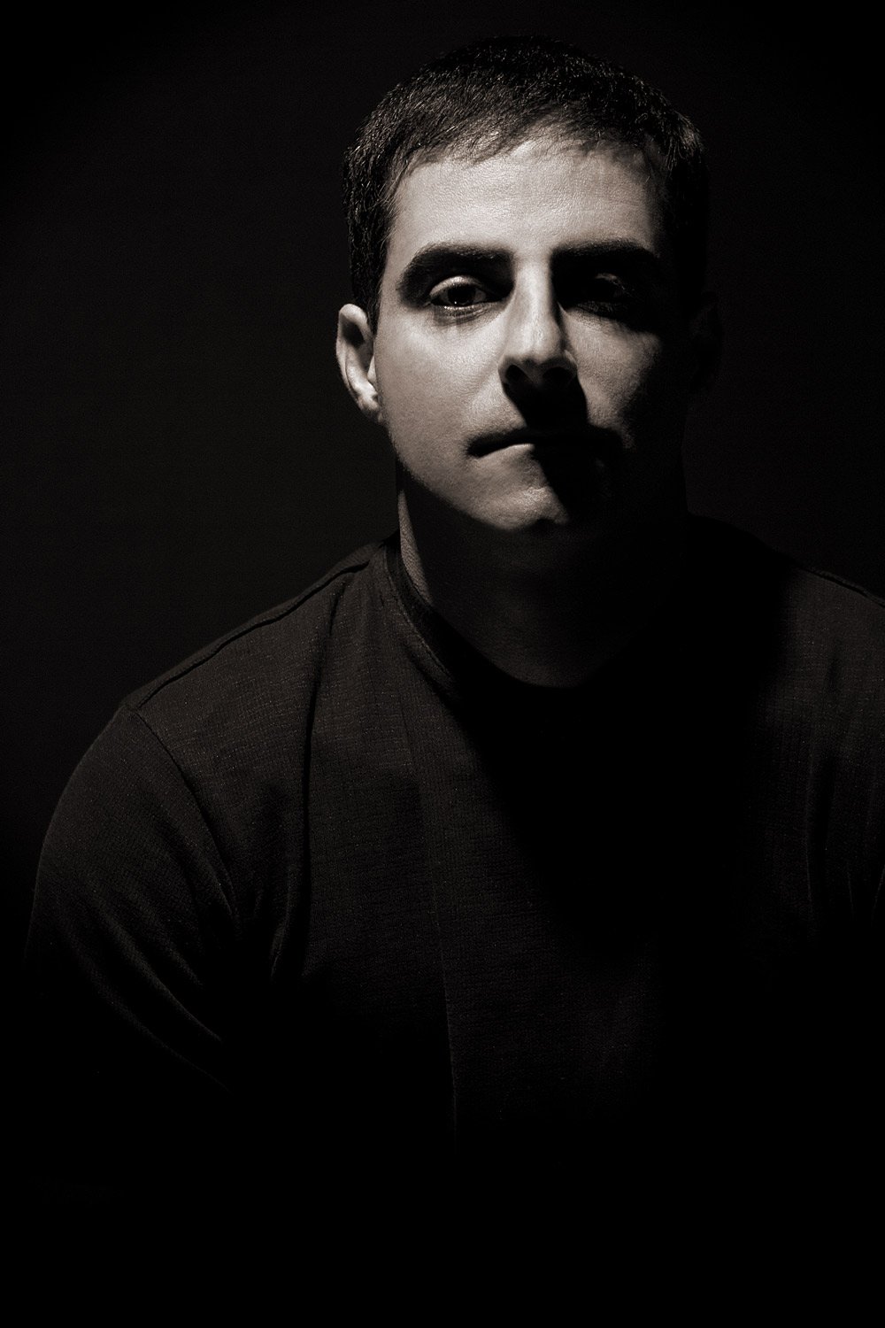 Фото - Ардершир Радпоур: 1000x1500 / 138 Кб