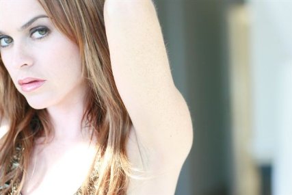 Фото - Тэрин Мэннинг: 427x285 / 19 Кб