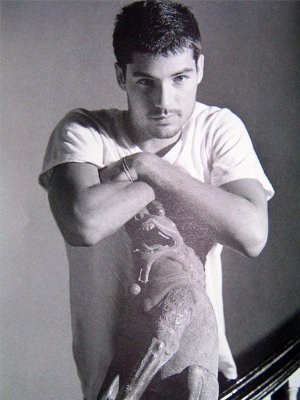 Фото - Д.Дж. Котрона: 300x400 / 26 Кб