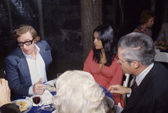 Фото - Майкл Кейн: 336x226 / 18 Кб