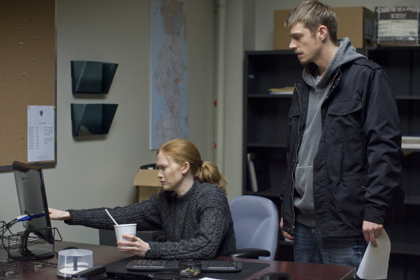 Фото - Юэль Киннаман: 1365x910 / 171 Кб