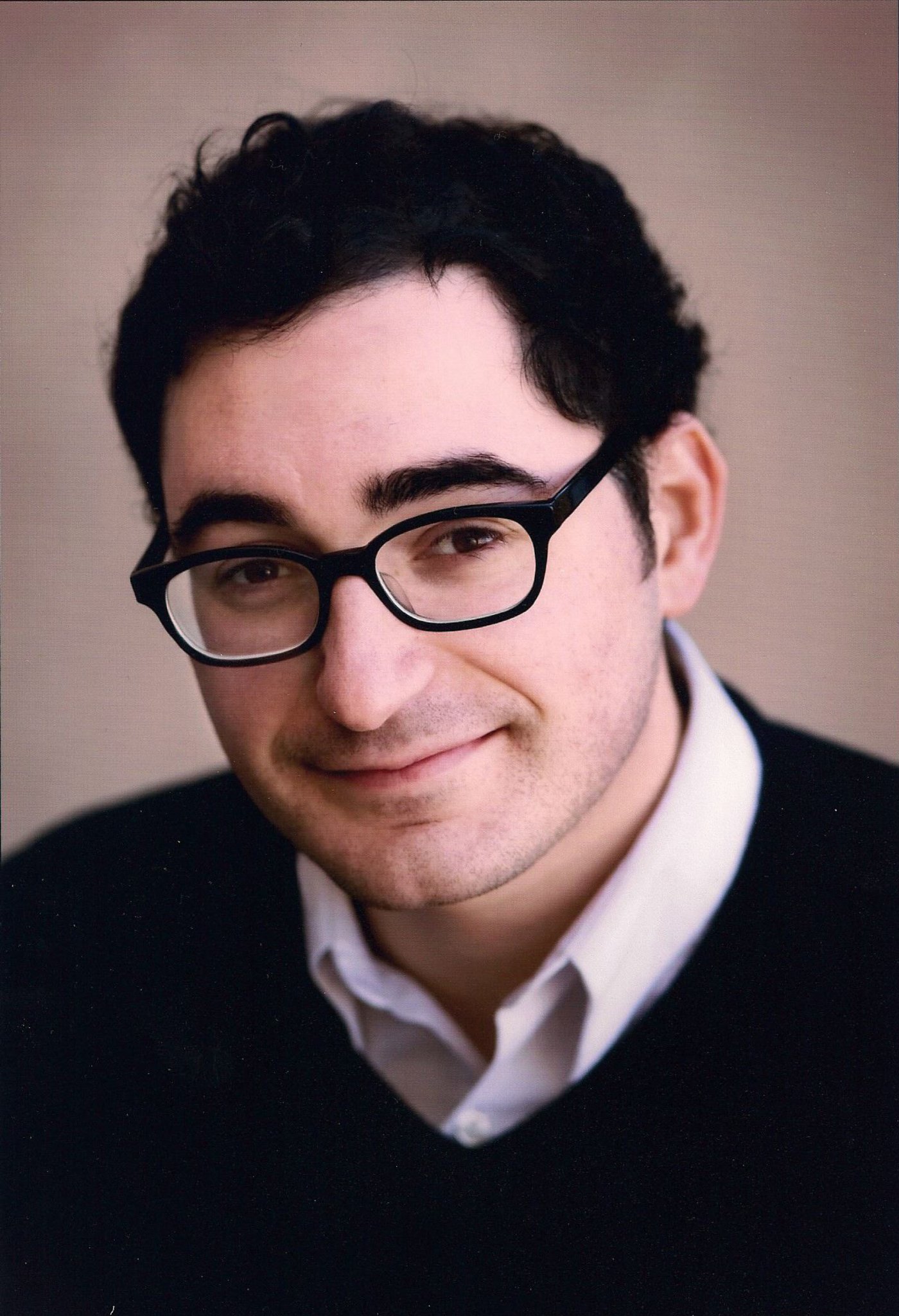 Фото - Джереми Бейлер: 1400x2048 / 376 Кб