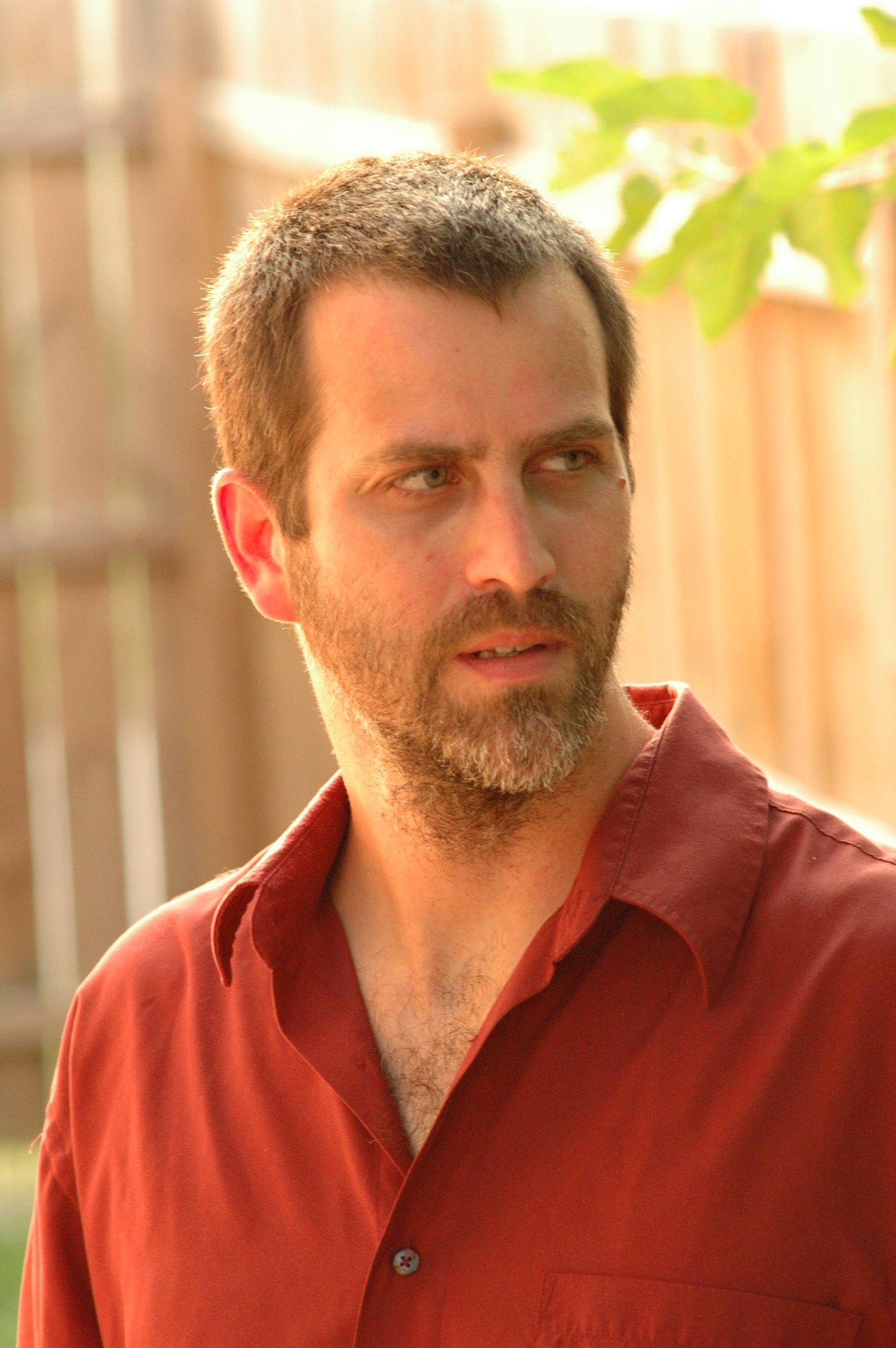 Фото - Дэн Эй. Ар. Келли: 1362x2048 / 319 Кб