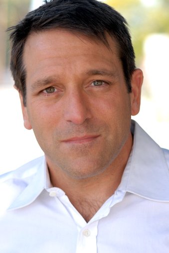 Фото - Энтони Перулло: 339x508 / 25 Кб