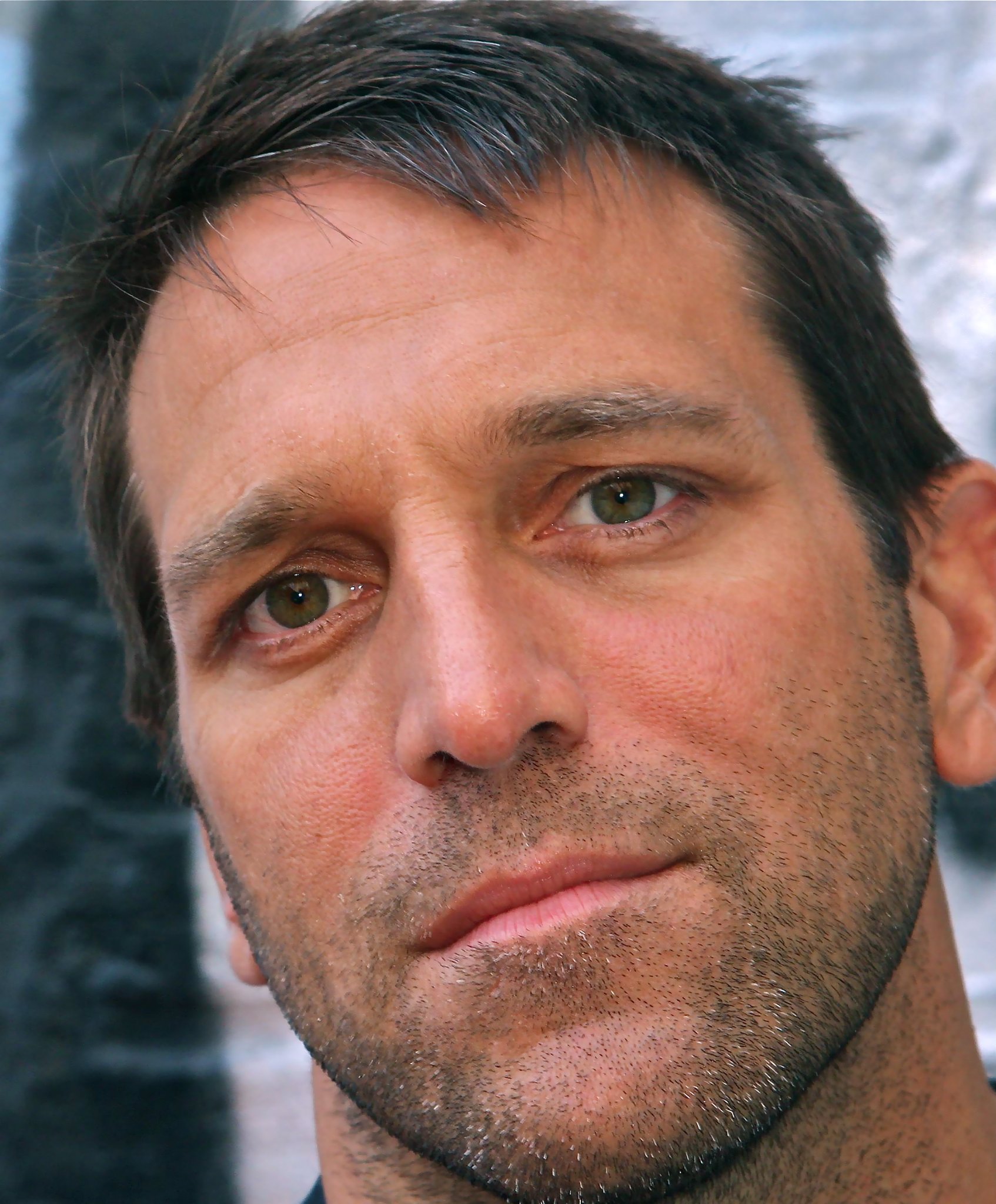 Фото - Энтони Перулло: 1694x2048 / 431 Кб