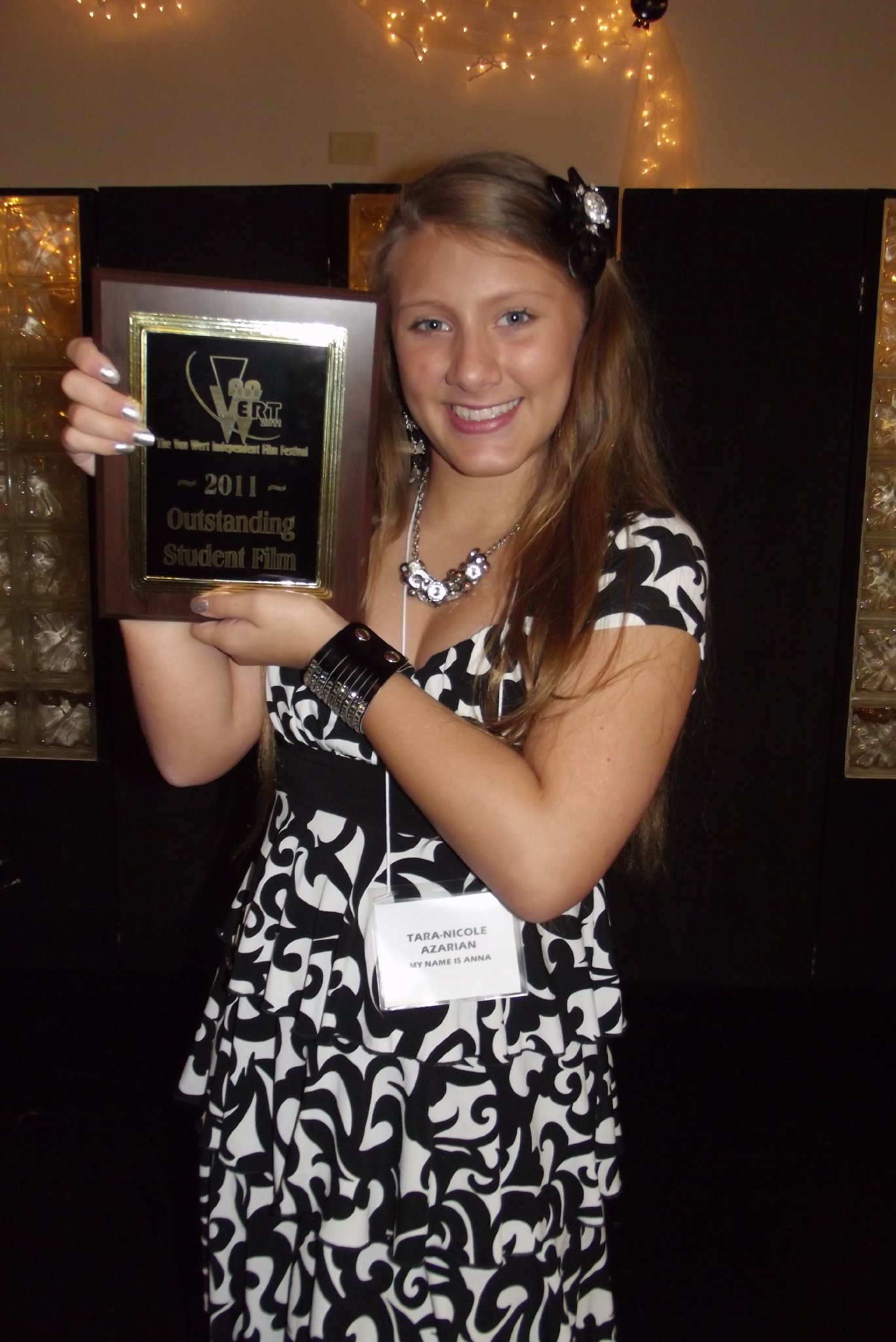 Фото - Тара Николь Азарян: 1368x2048 / 306 Кб