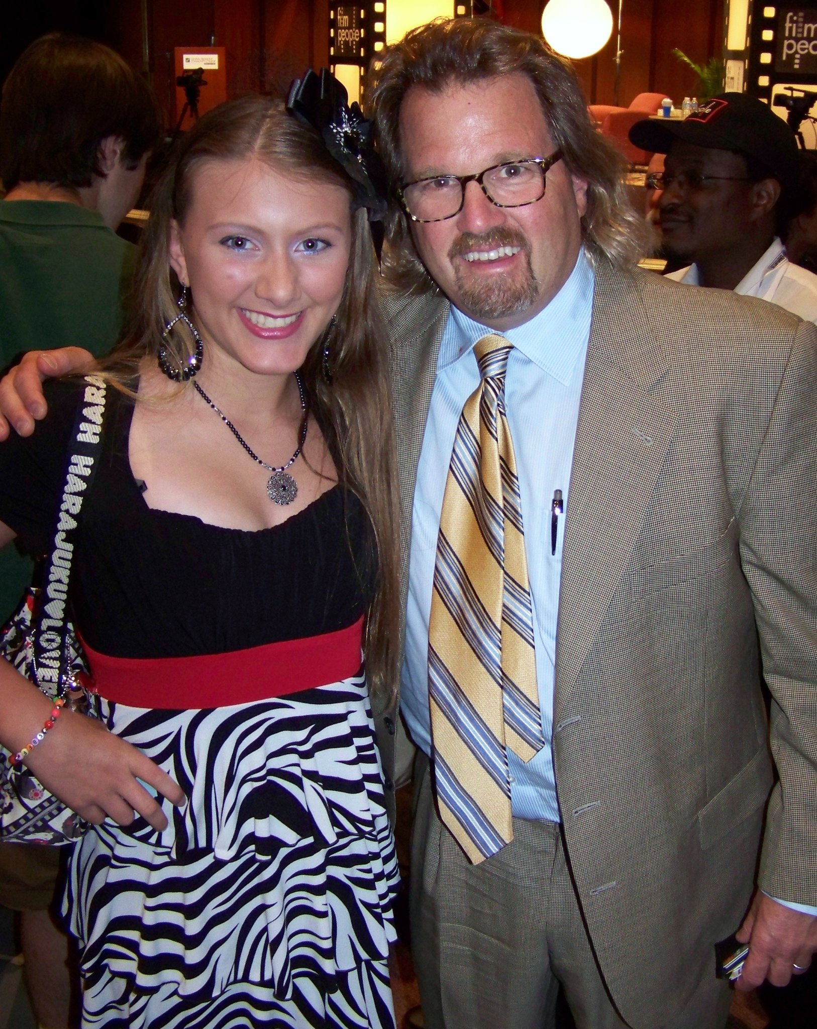 Фото - Тара Николь Азарян: 1626x2048 / 755 Кб