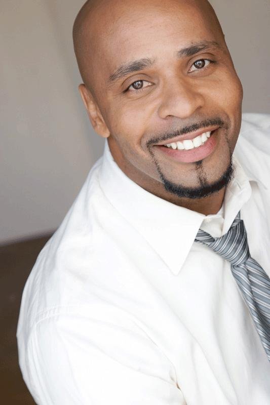 Фото - Эрик Дэвис: 533x800 / 38 Кб