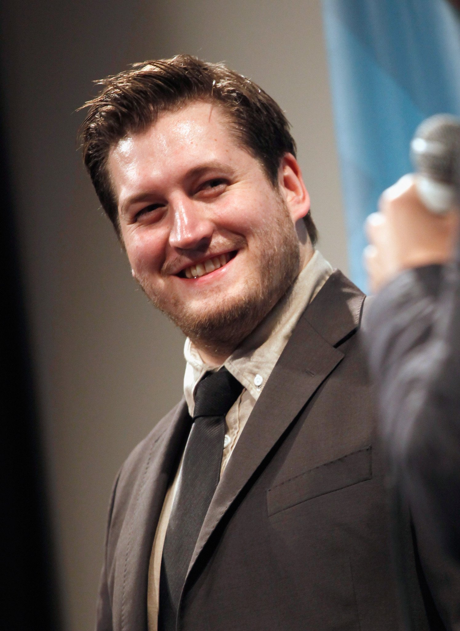 Фото - Гарет Эванс: 1495x2048 / 395 Кб