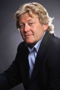 Фото - Маккэй Дэйнс: 250x375 / 13 Кб