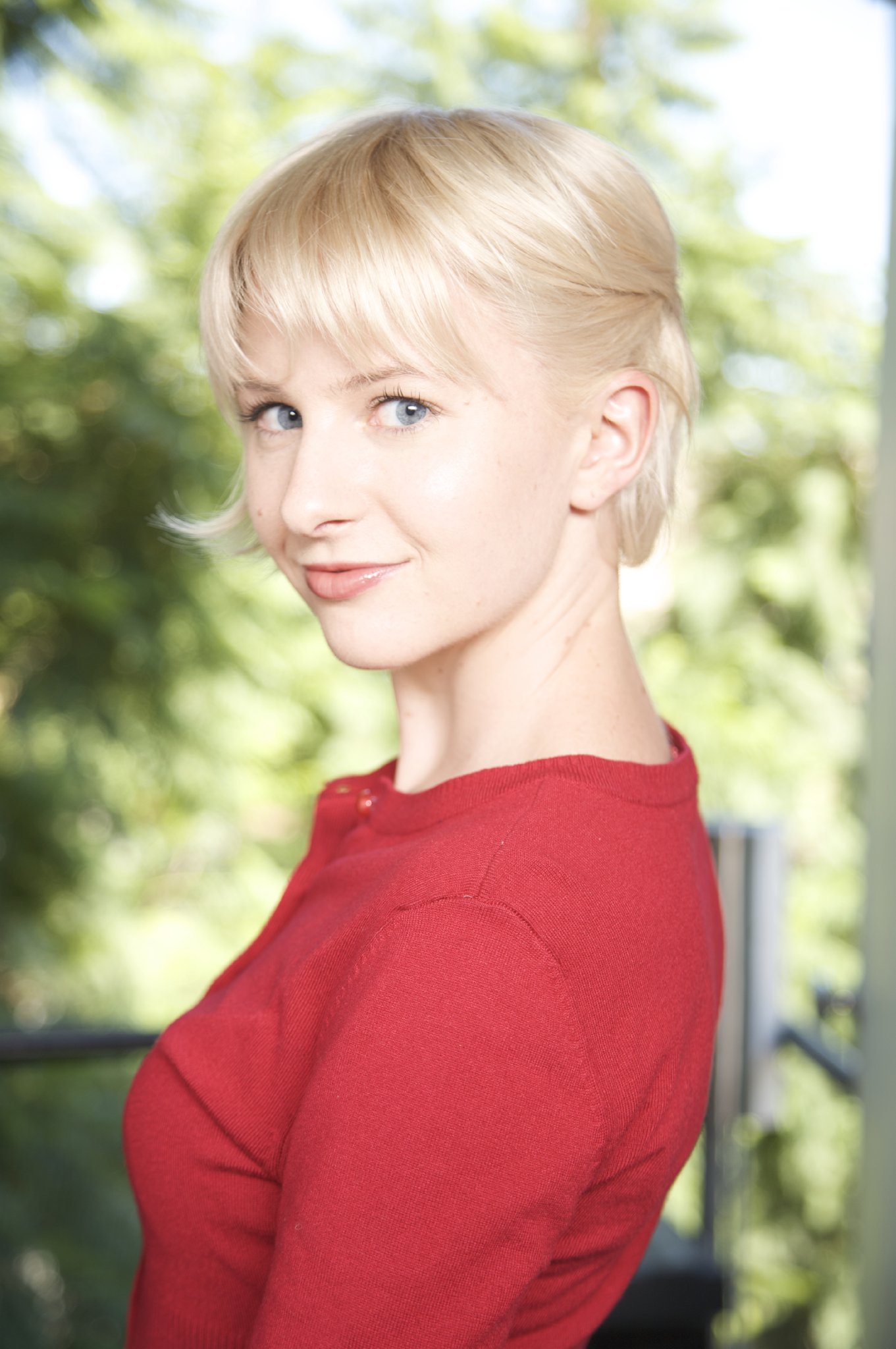 Фото - Ли Майлс: 1361x2048 / 275 Кб