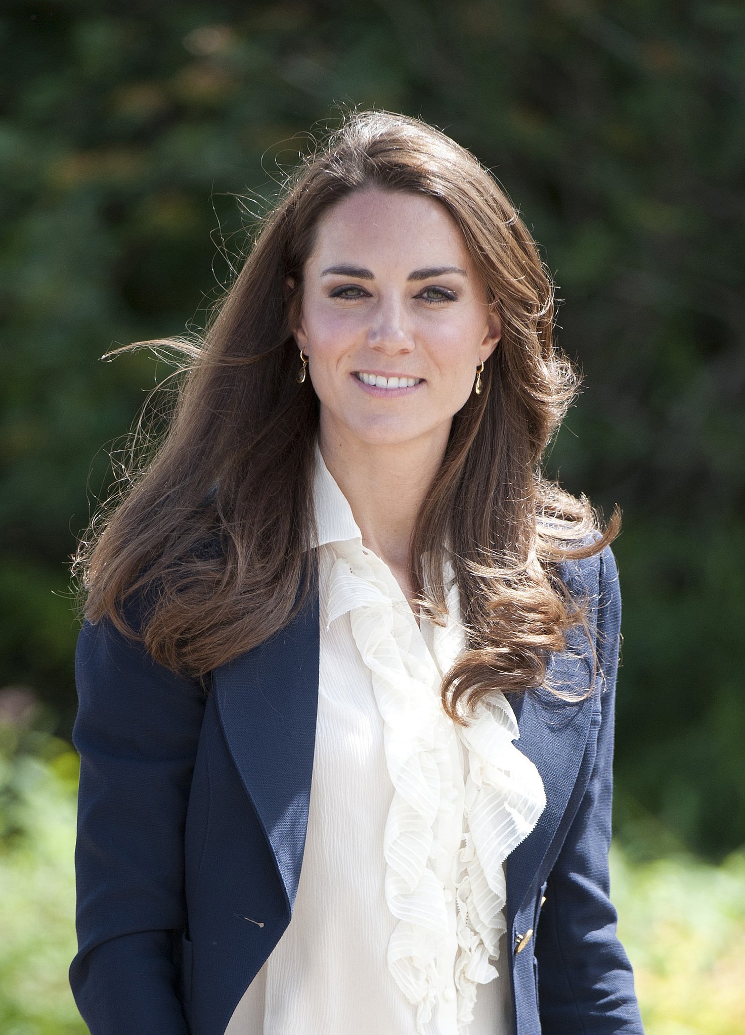Фото - Кейт Миддлтон: 1473x2048 / 509 Кб