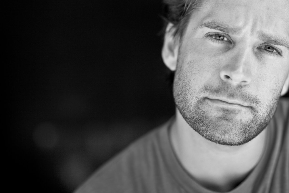 Фото - Тайлер Холлингер: 1110x740 / 71 Кб