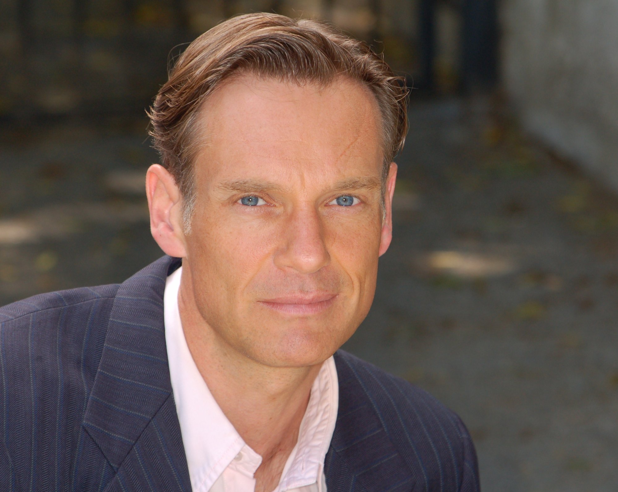 Фото - Элистер Стил: 1999x1594 / 334 Кб