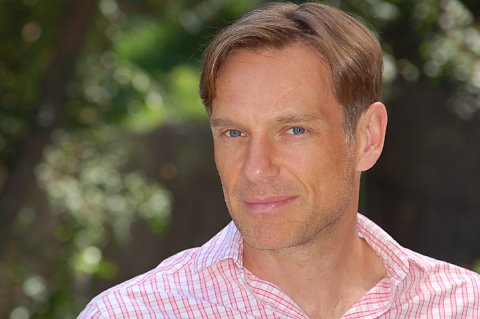 Фото - Элистер Стил: 480x319 / 28 Кб