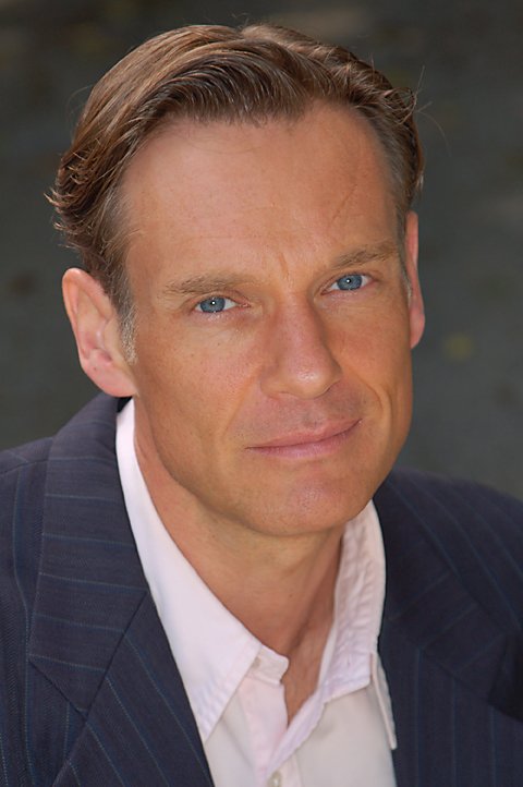 Фото - Элистер Стил: 480x722 / 46 Кб