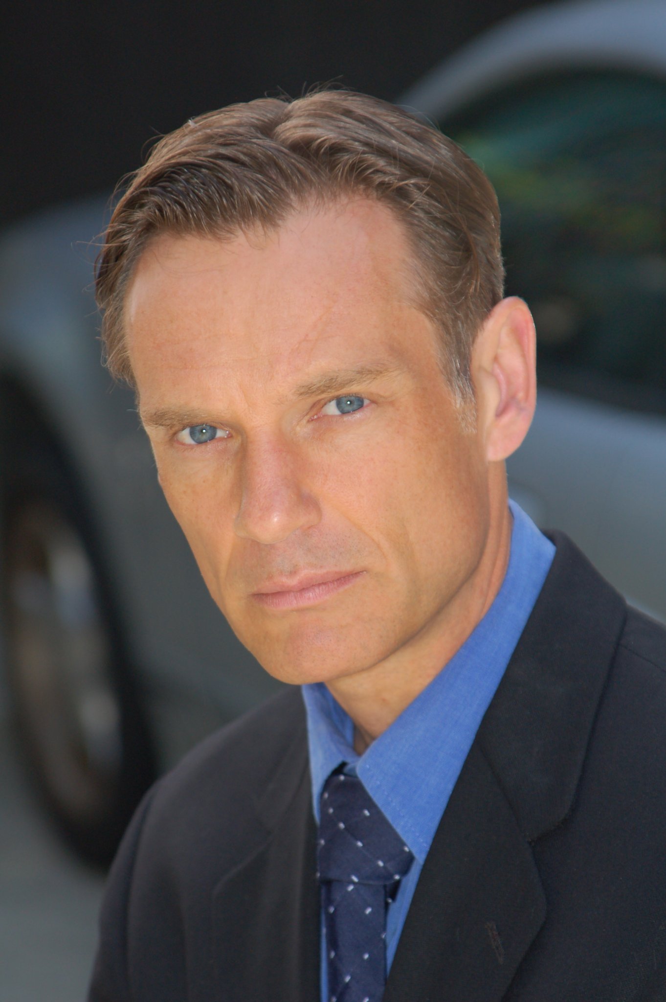 Фото - Элистер Стил: 1362x2048 / 232 Кб