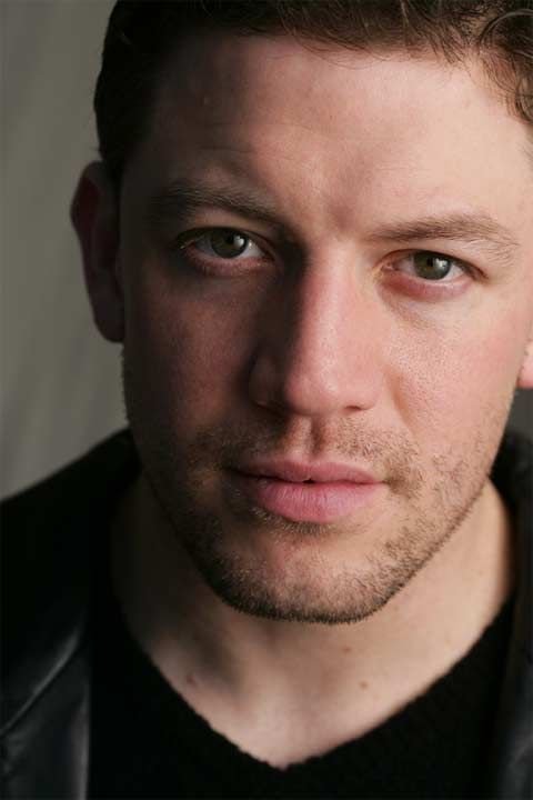 Фото - Виктор Джоэль Ортиз: 480x720 / 28 Кб