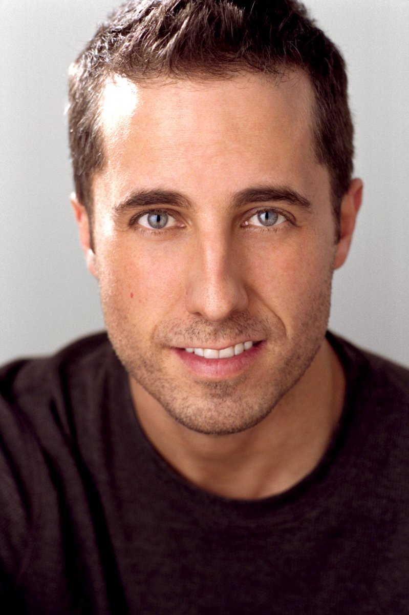 Фото - Джонотан Сейл: 799x1200 / 128 Кб