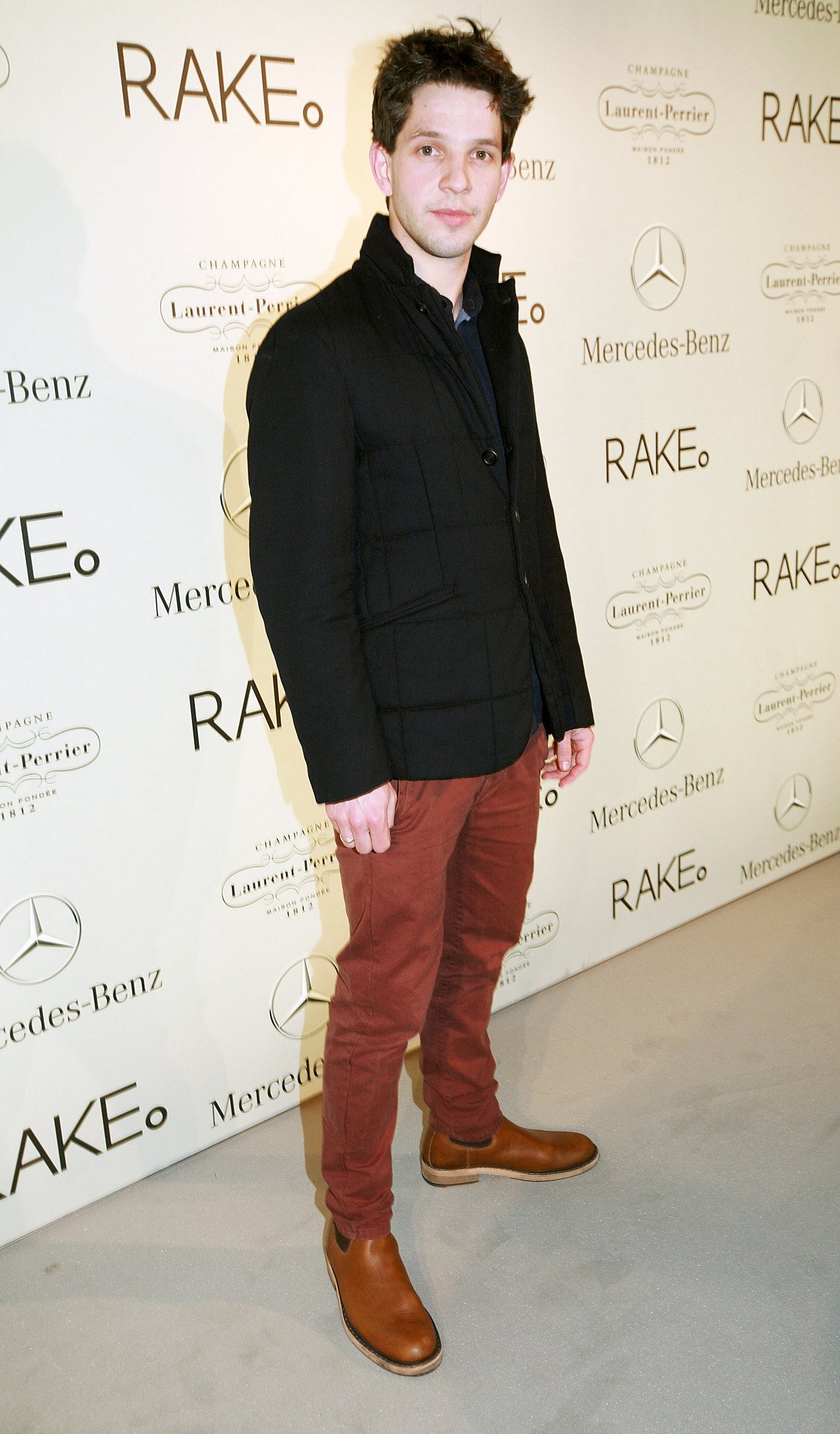 Фото - Дэмиен Молони: 1200x2048 / 347 Кб