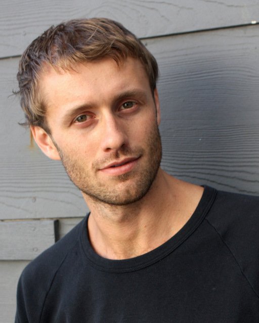 Фото - Барт Бронсон: 512x640 / 46 Кб