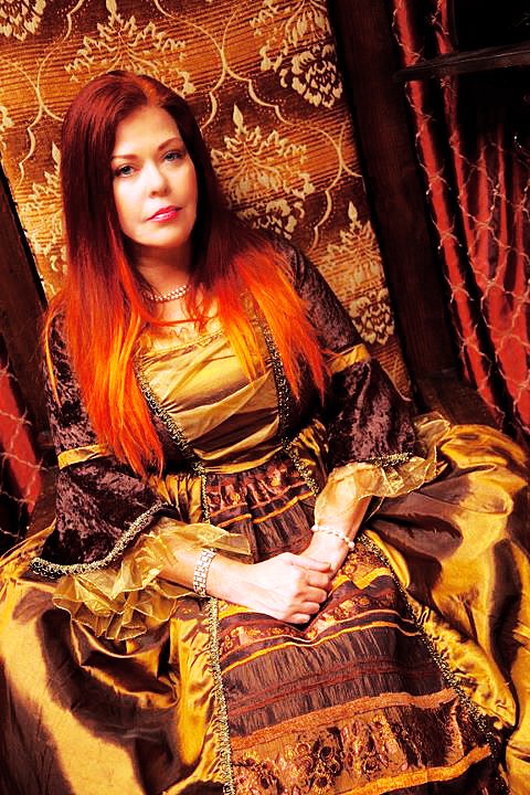 Фото - Лаура Мидомс: 480x720 / 114 Кб