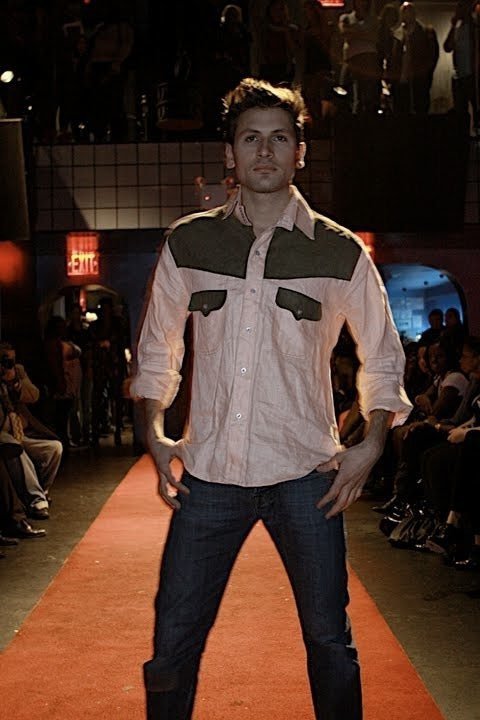 Фото - Пау Масо Коромина: 480x720 / 53 Кб