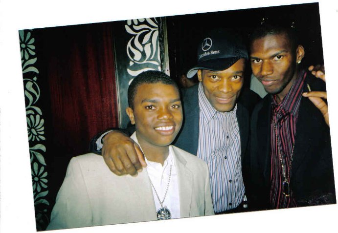 Фото - Аллен Холлоуэй: 691x477 / 56 Кб