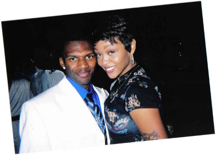 Фото - Аллен Холлоуэй: 692x497 / 42 Кб