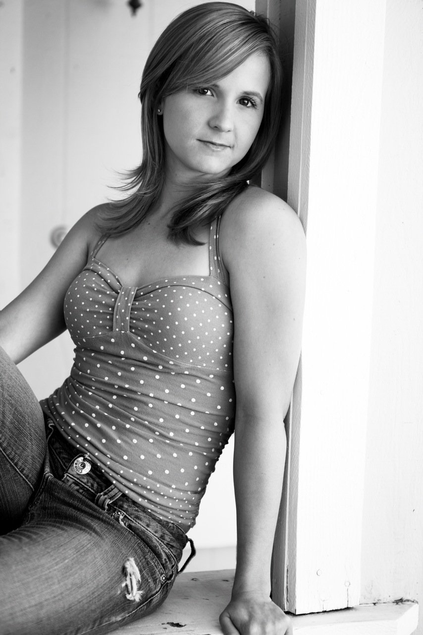 Фото - Кара Петерсен: 854x1280 / 148 Кб