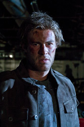 Фото - Джеймс Тревена-Браун: 333x500 / 32 Кб