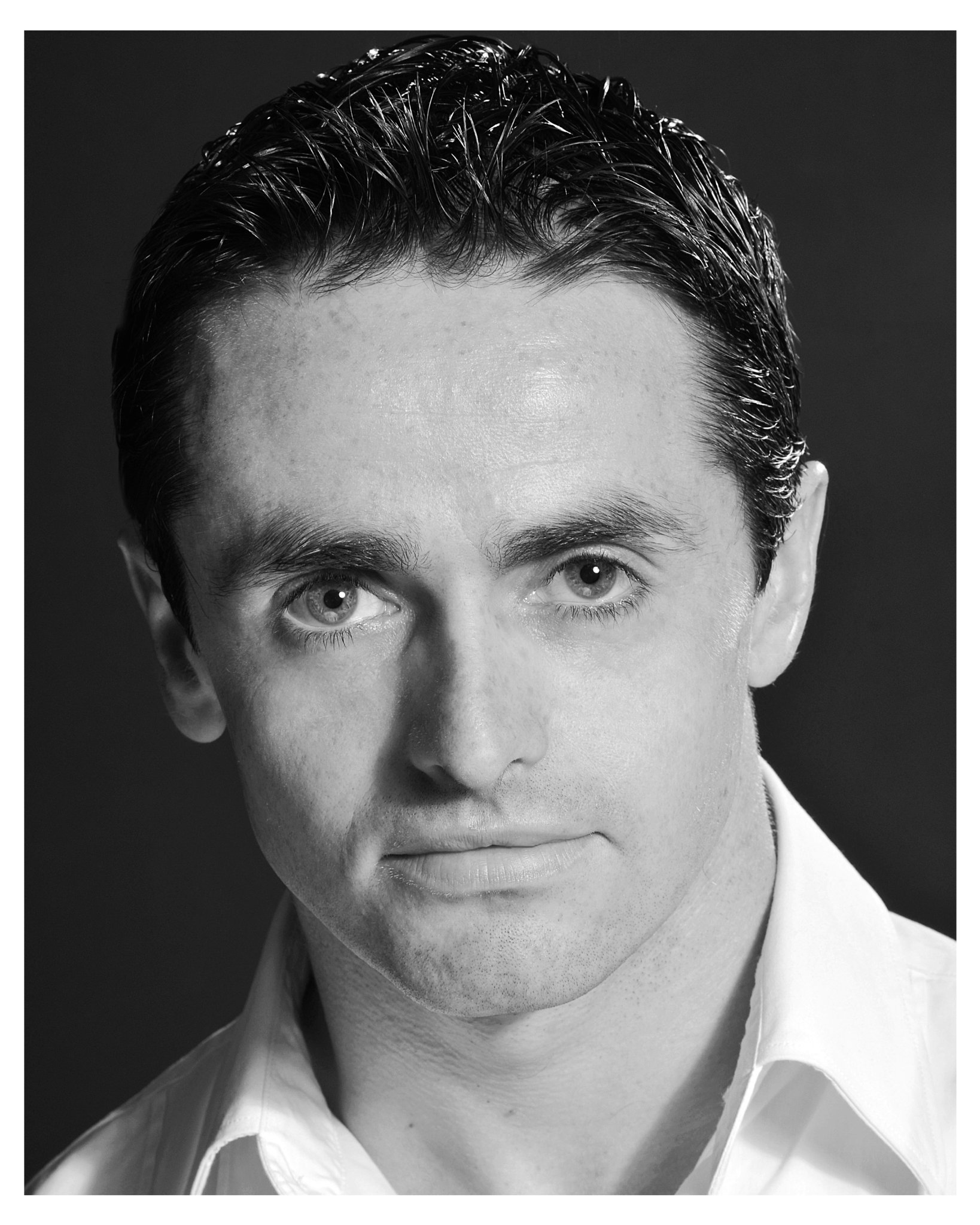 Фото - Райан МакКенна: 1638x2048 / 420 Кб