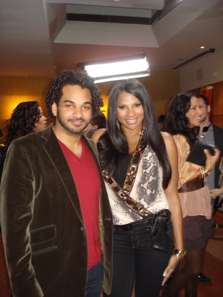 Фото - Майк Холт: 453x604 / 49 Кб