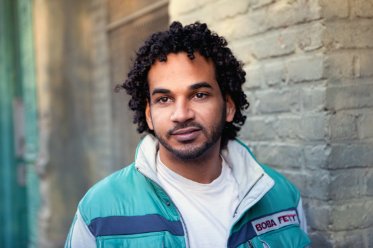 Фото - Майк Холт: 373x248 / 20 Кб