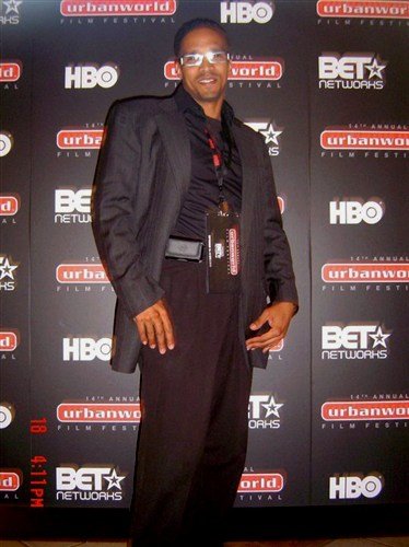 Фото - Карл Дукена: 374x500 / 44 Кб