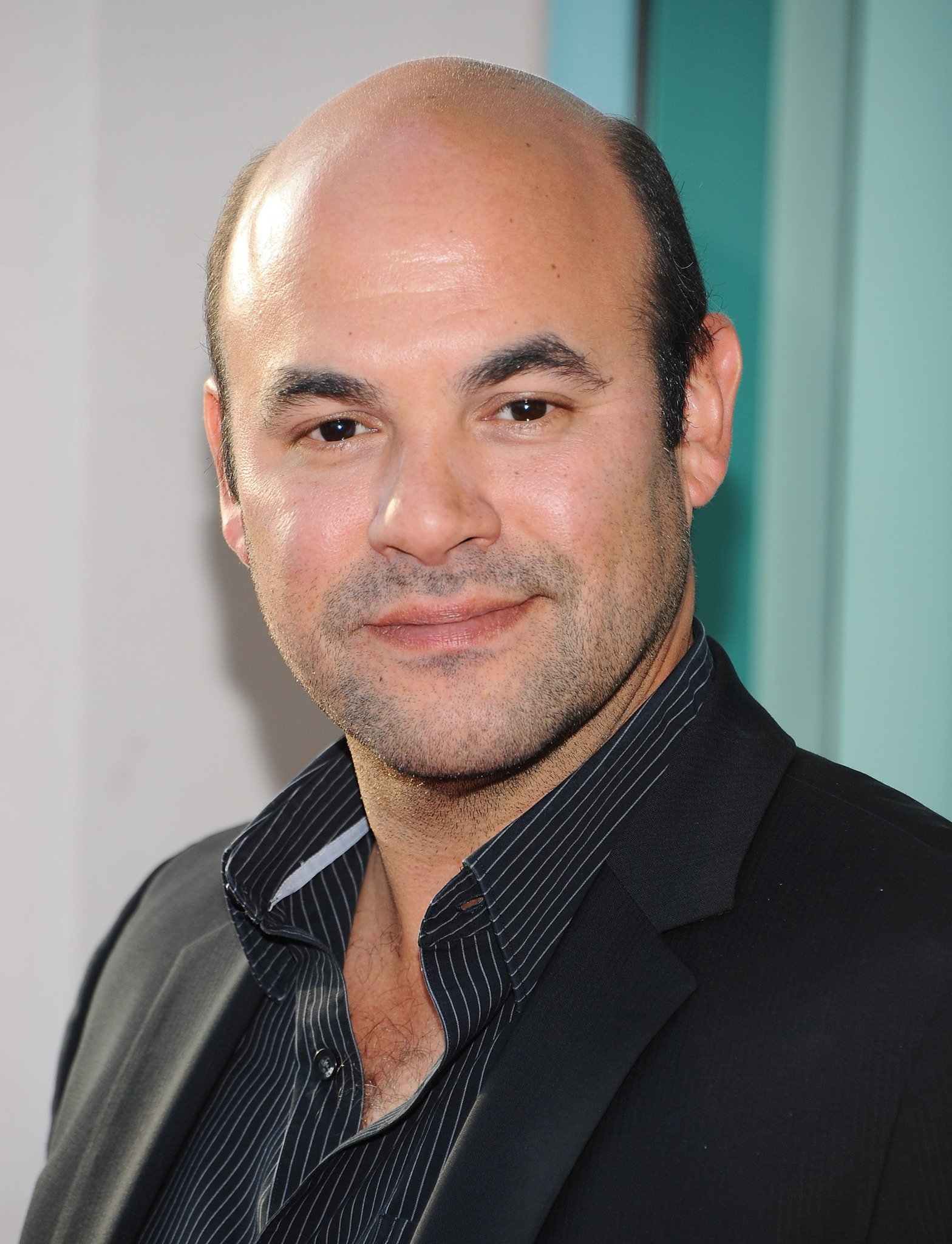 Фото - Иэн Гомес: 1568x2048 / 484 Кб