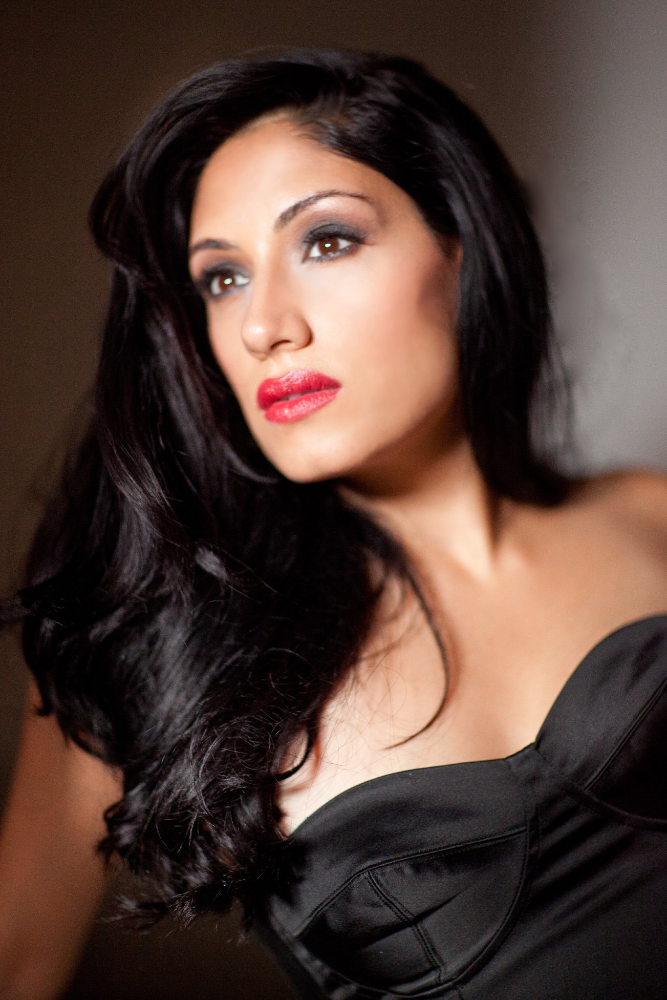 Фото - Темина Санни: 1365x2048 / 408 Кб