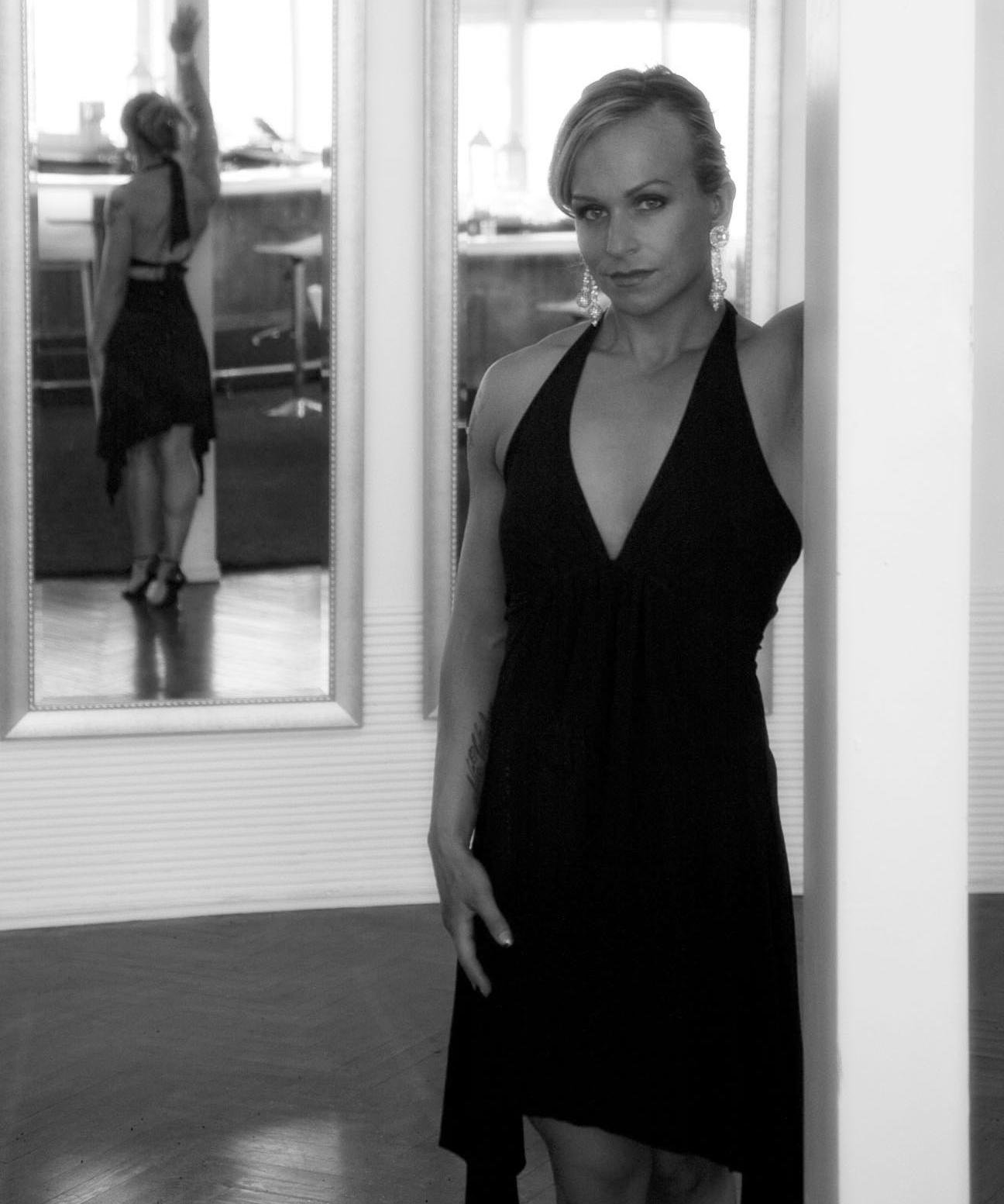 Фото - Даллас Мэллой: 1296x1553 / 135 Кб