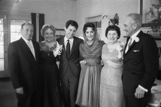 Фото - Элизабет Тейлор: 331x219 / 16 Кб