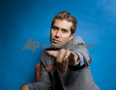 Фото - Реза Сиксо Сафаи: 395x305 / 17 Кб