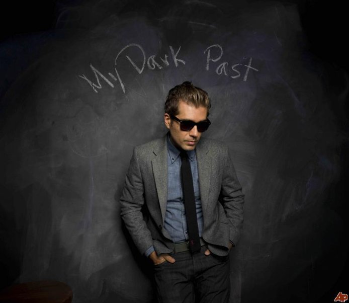 Фото - Реза Сиксо Сафаи: 694x602 / 38 Кб